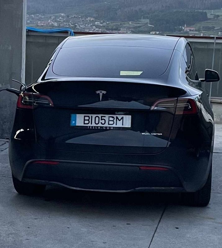 Preto Usado 2024 Tesla Model Y Long Range AWD SUV | € 38.500 (Preço justo) - Imagem 1/3