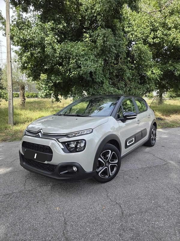 Cinza Usado 2022 Citroën C3 PureTech Citadino | € 13.500 (Bom preço) - Imagem 1/4