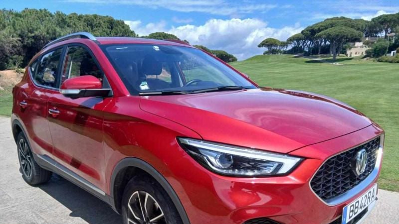 Vermelho Usado 2023 MG ZS Sedan | € 21.900 (Preço elevado) - Imagem 1/4