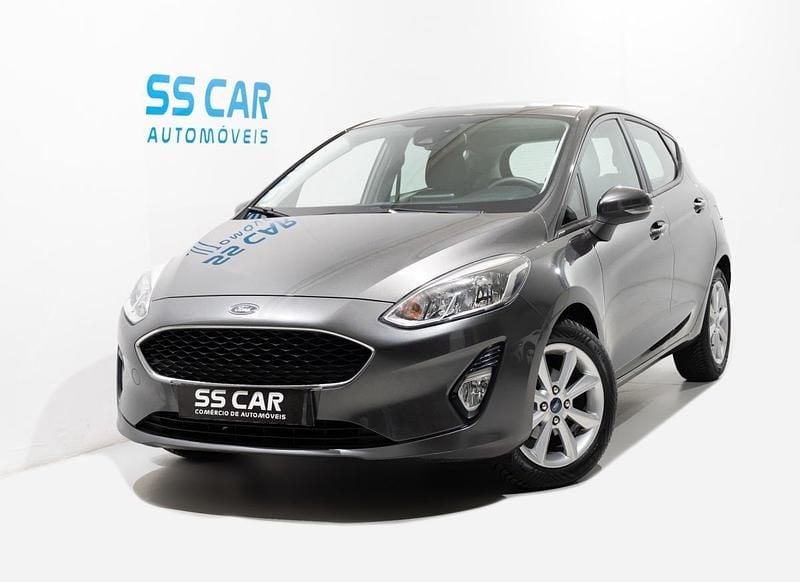 Cinza Usado 2018 Ford Fiesta Business Edition Citadino | € 8.590 (Bom preço) - Imagem 1/4