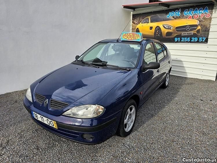 Azul Usado 1999 Renault Mégane | € 1.450 - Imagem 1/1