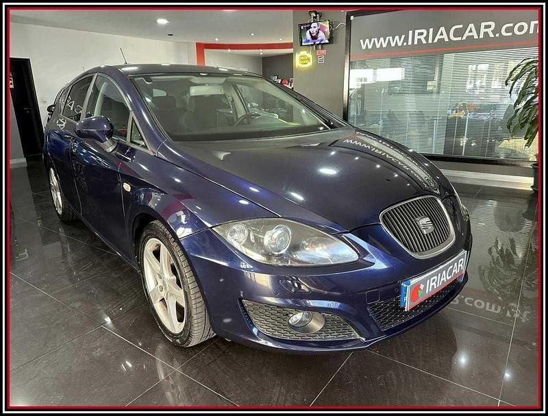 Azul Usado 2011 Seat Leon Sport Citadino | € 7.990 (Preço justo) - Imagem 1/4