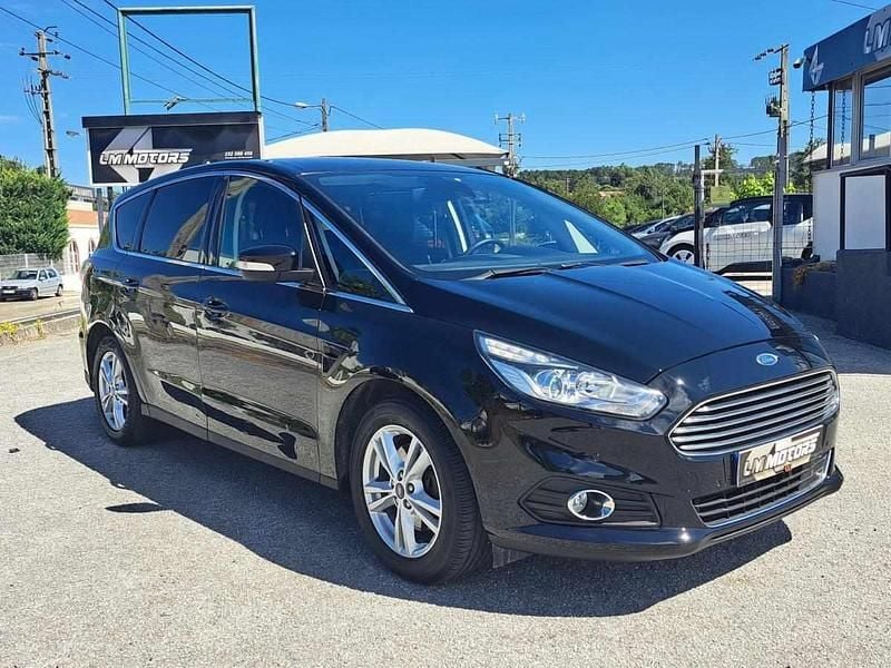 Preto Usado 2016 Ford S-MAX Titanium Monovolume | € 18.490 (Bom preço) - Imagem 1/4