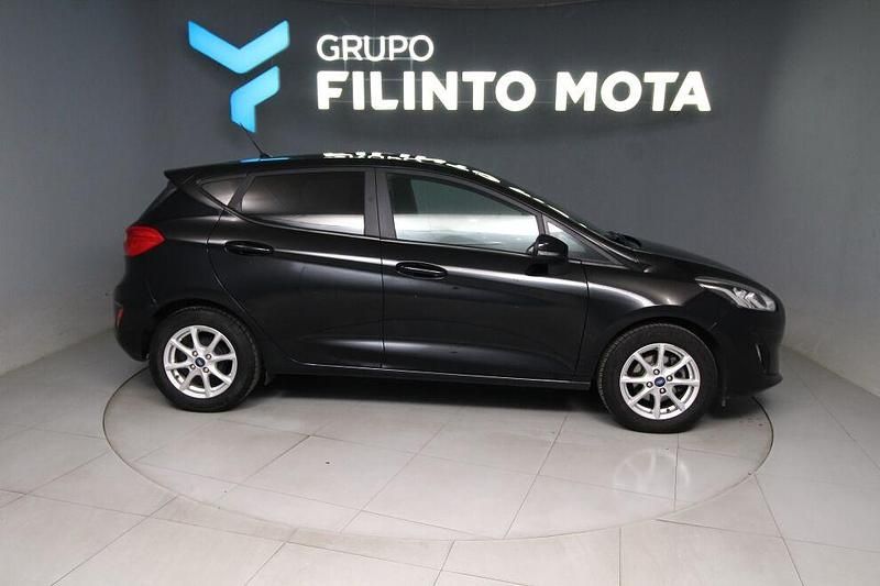 Preto Usado 2019 Ford Fiesta Business Edition | € 11.990 - Imagem 1/4