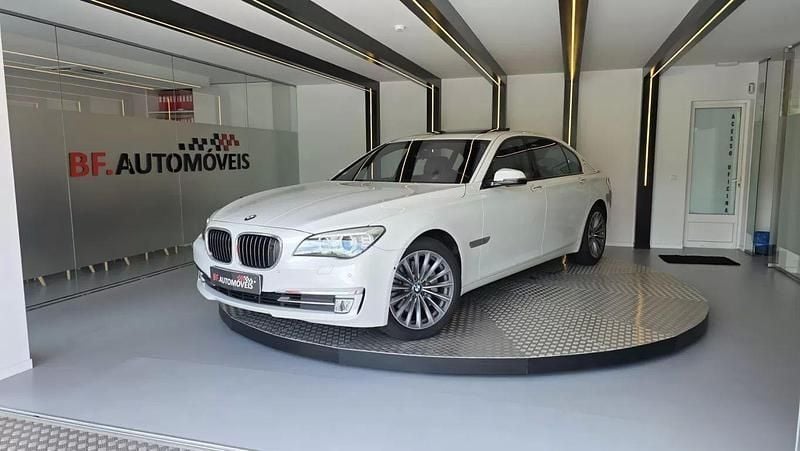 Usado BMW 730L Exclusive 258 HP (189 kW) 2013 Branco Sedan