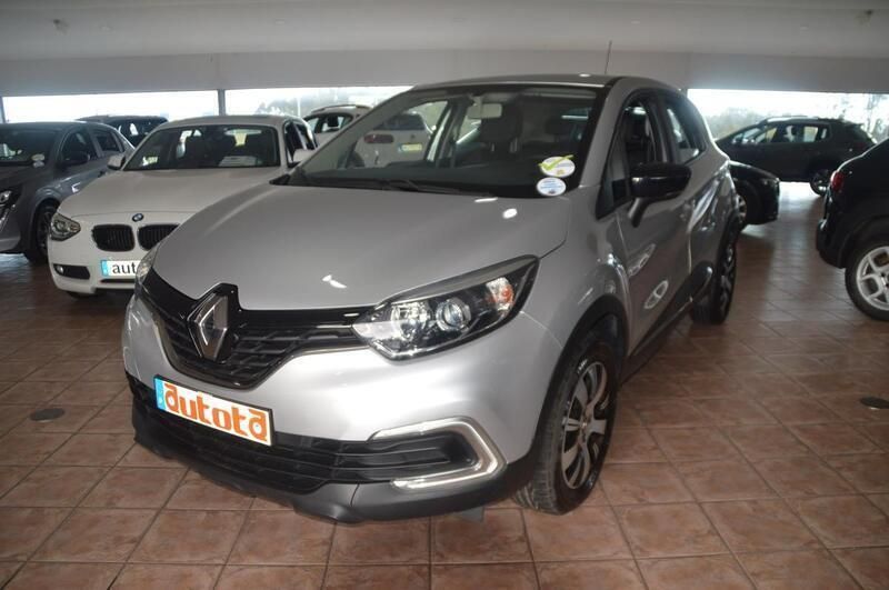 Cinzento Usado 2018 Renault Captur SUV | € 14.500 (Preço justo) - Imagem 1/4