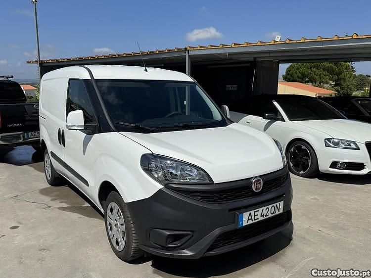 Branco Usado 2020 Fiat Doblò Monovolume | € 10.500 (Preço justo) - Imagem 1/1