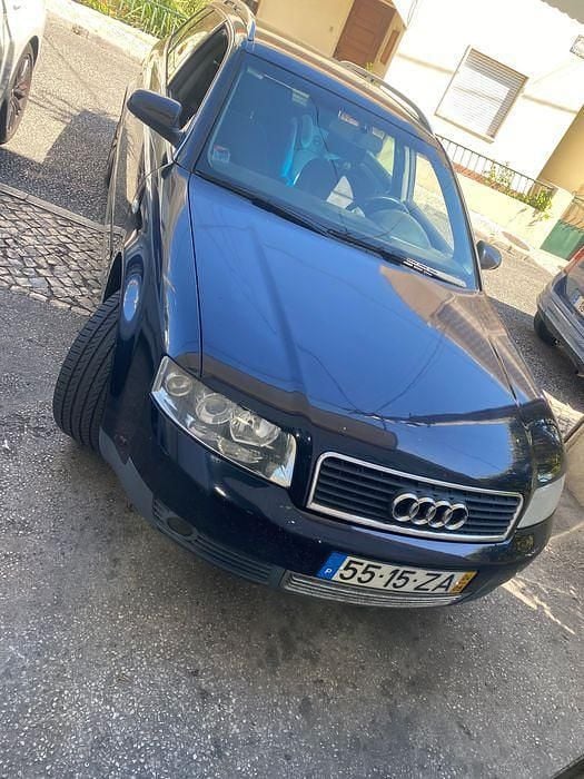 Usado 2004 Audi A4 Sedan | € 4.000 (Super Preço) - Imagem 1/4