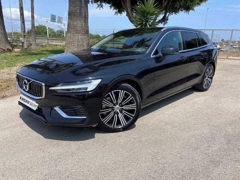 Preto Usado 2022 Volvo V60 Carrinha | € 36.500 (Preço justo) - Imagem 1/4