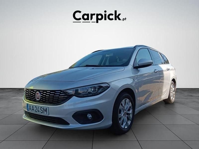 Cinza Usado 2020 Fiat Tipo Lounge SUV | € 10.450 - Imagem 1/4