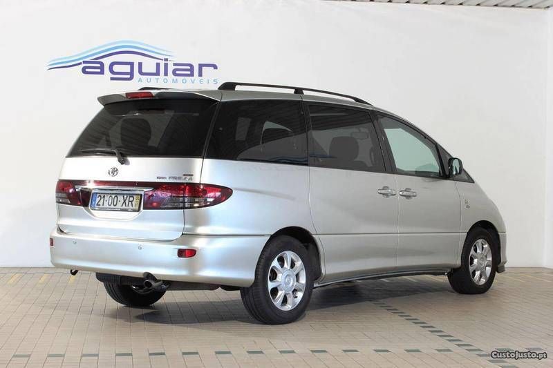 Toyota previa 2004