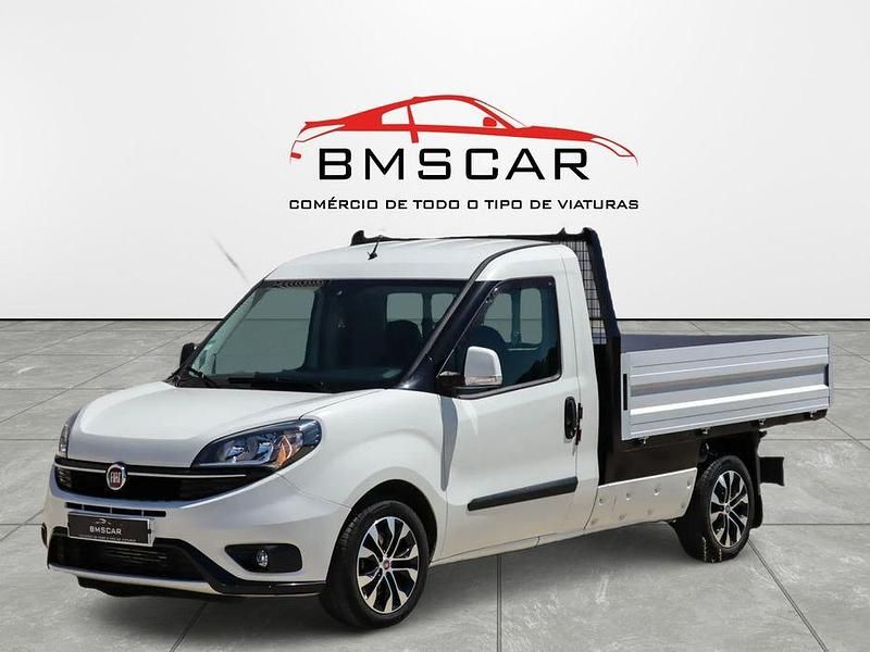 Usado 2021 Fiat Doblò Monovolume | € 18.900 (Caro) - Imagem 1/4