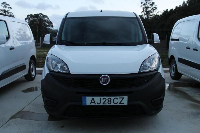 Usado Fiat Doblò 95 HP (69 kW) 2021 Branco Monovolume
