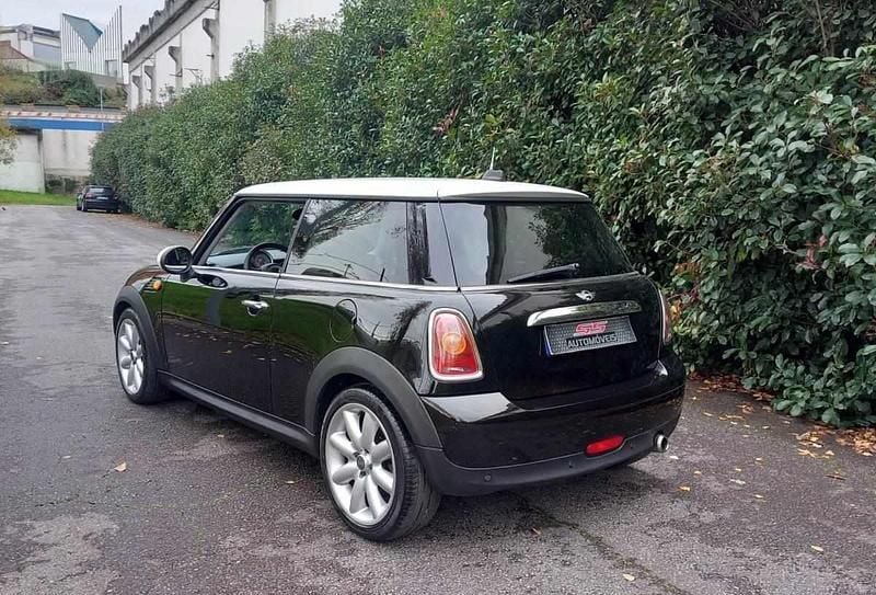 Usado Mini Cooper 112 HP (82 kW) 2010 Preto Citadino