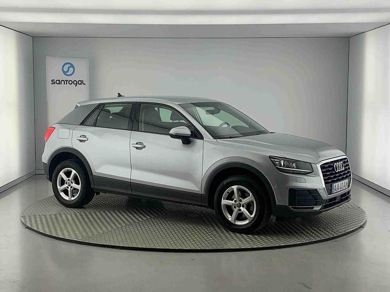 Cinzento Usado 2020 Audi Q2 Premium SUV | € 20.990 (Preço justo) - Imagem 1/4