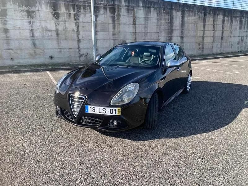 Usado Alfa Romeo Giulietta 105 HP (77 kW) 2011 Preto Citadino