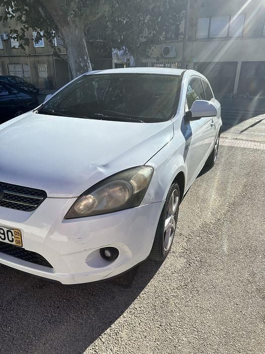 Usado 2009 Kia Ceed Citadino | € 4.500 - Imagem 1/4