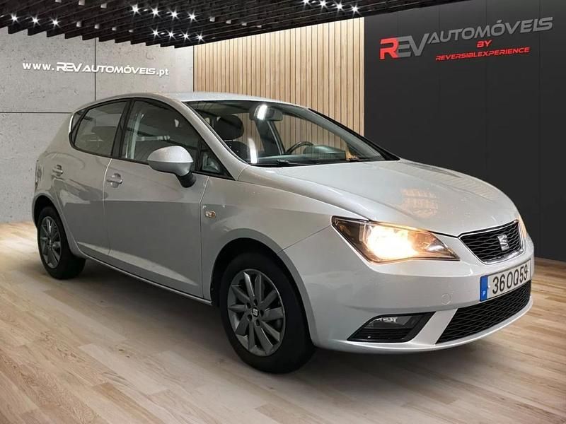 Usado Seat Ibiza Style 75 HP (55 kW) 2014 Cinza prata