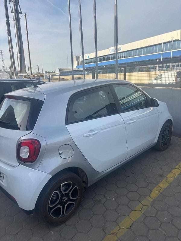Branco Usado 2019 Smart ForFour Electric Drive Citadino | € 9.250 (Preço justo) - Imagem 1/2