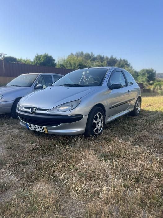 Usado 2002 Peugeot 206 | € 1.500 (Bom preço) - Imagem 1/4