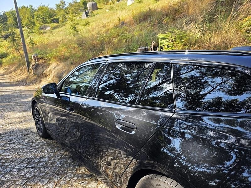 Usado BMW 530 299 HP (219 kW) 2024 Preto Coupé