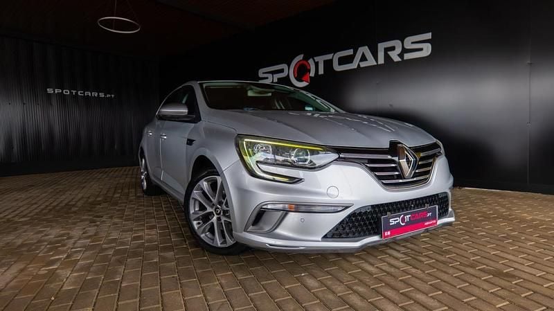 Cinzento Usado 2019 Renault Mégane IV | € 16.990 (Preço elevado) - Imagem 1/4