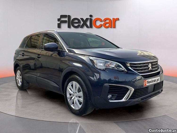 Usado Peugeot 5008 Active 130 HP (95 kW) 2019 Preto SUV