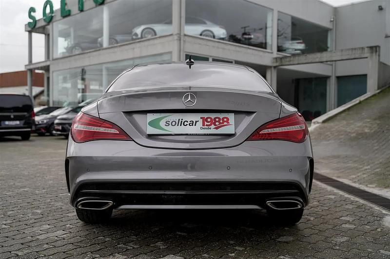 Usado Mercedes CLA180 AMG line 109 HP (80 kW) 2018 Cinza Sedan