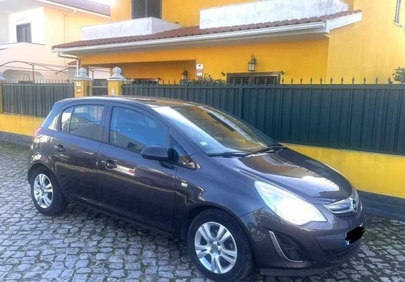 Cinzento Usado 2013 Opel Corsa Color Edition | € 7.900 (Preço justo) - Imagem 1/3