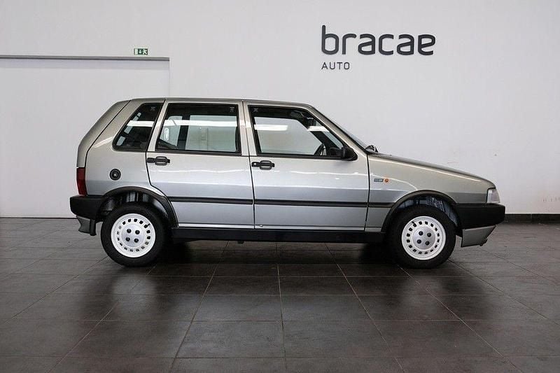 Usado Fiat Uno 55 HP (40 kW) 1991 Cinza Citadino
