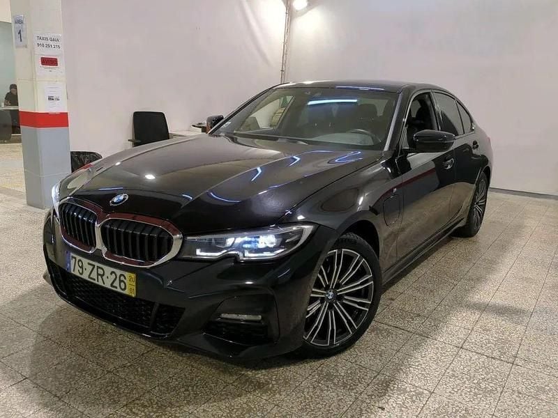 Preto Usado 2020 BMW 330 Carrinha | € 34.800 - Imagem 1/4