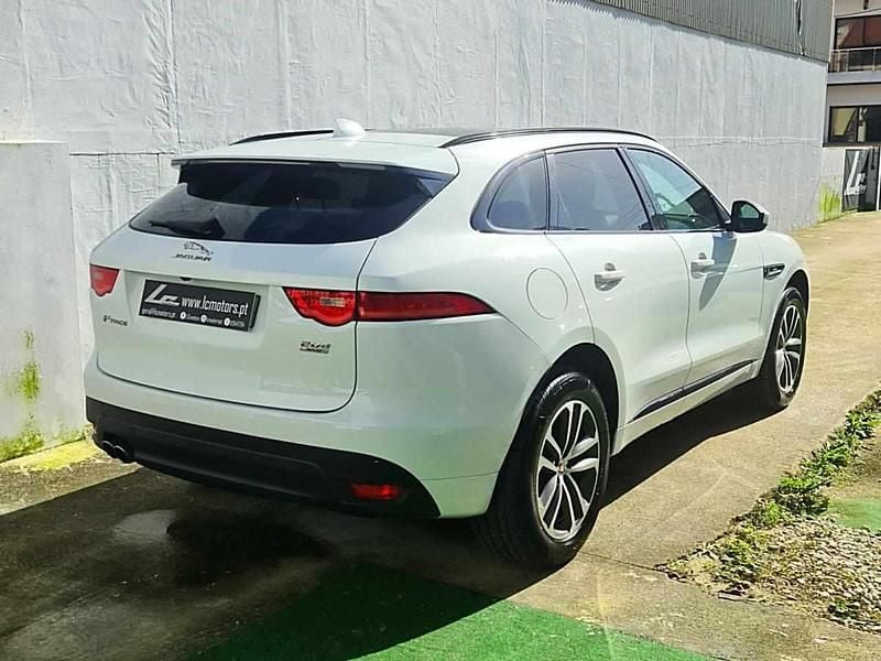 Usado Jaguar F-Pace 179 HP (131 kW) 2017 Branco SUV