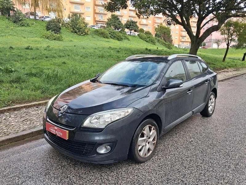 Usado Renault Mégane III Dynamique 110 HP (80 kW) 2013 Cinza