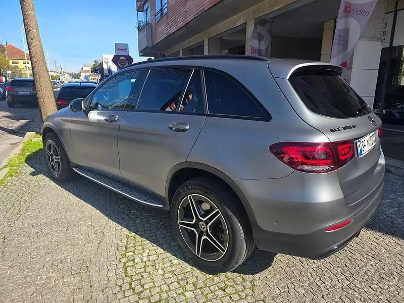 Usado Mercedes GLC300e AMG line Plus 306 HP (225 kW) 2021 Cinza antracite SUV