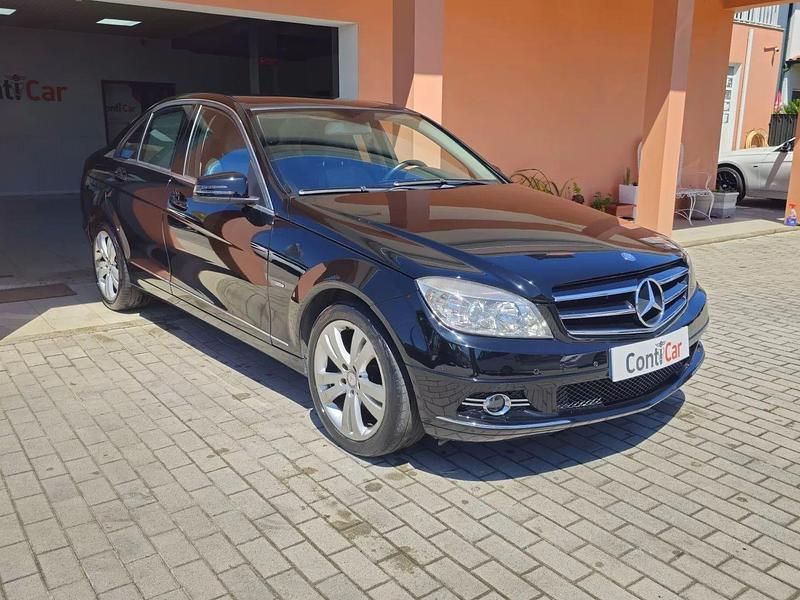 Preto Usado 2010 Mercedes C200 Elegance Sedan | € 13.990 - Imagem 1/4