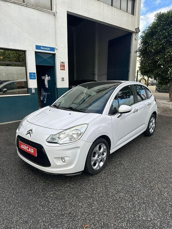Branco Usado 2011 Citroën C3 Seduction | € 4.500 - Imagem 1/4