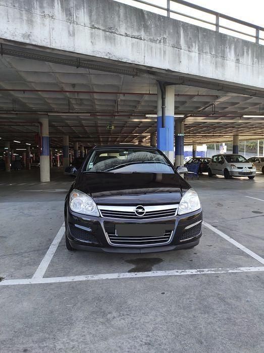 Usado 2007 Opel Astra Sedan | € 4.500 (Preço elevado) - Imagem 1/4