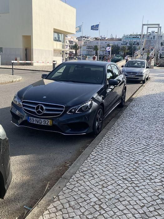 Usado 2013 Mercedes E350 Sedan | € 28.990 - Imagem 1/4