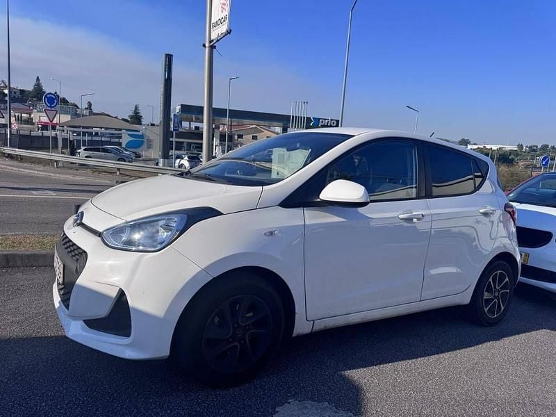 Branco Usado 2017 Hyundai i10 Citadino | € 8.480 - Imagem 1/4