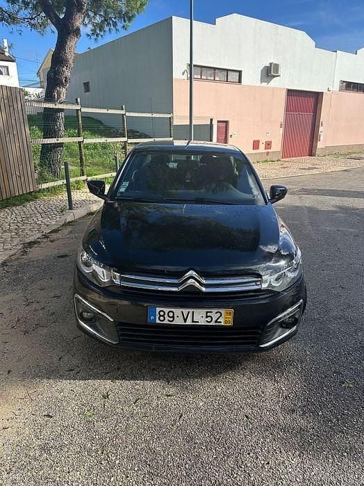 Usado 2018 Citroën C-Elysee I Sedan | € 7.000 - Imagem 1/4