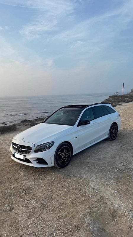 Branco Usado 2020 Mercedes C300 Carrinha | € 29.950 (Preço justo) - Imagem 1/4