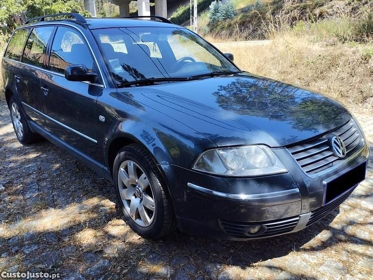 Cinza Usado 2003 VW Passat Carrinha | € 3.500 (Bom preço) - Imagem 1/1