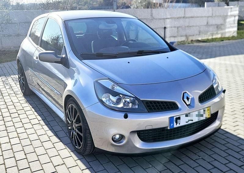 Usado Renault Clio R.S. R.S. 200 HP (147 kW) 2006 Citadino