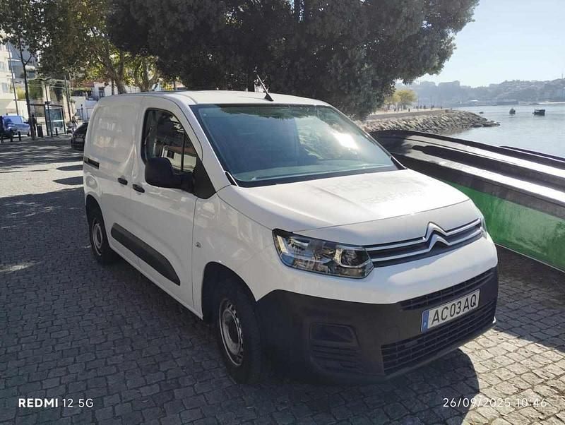 Branco Usado 2020 Citroën Berlingo Monovolume | € 9.000 (Bom preço) - Imagem 1/4