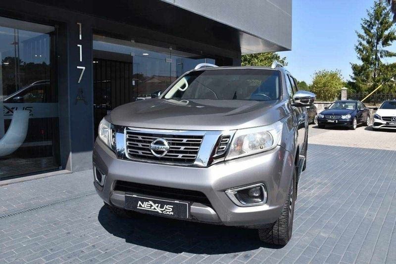 Cinzento Usado 2016 Nissan Navara Pickup | € 29.499 (Preço elevado) - Imagem 1/4