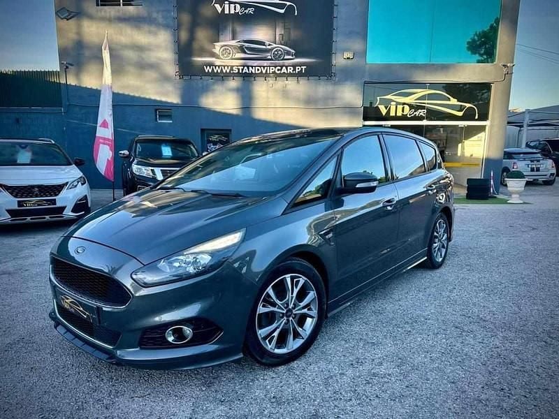 Cinza Usado 2017 Ford S-MAX ST-Line Monovolume | € 24.990 (Preço justo) - Imagem 1/4