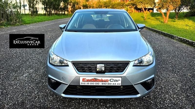 Cinzento Usado 2018 Seat Ibiza | € 13.500 (Preço justo) - Imagem 1/4