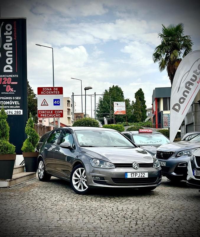 Cinza Usado 2014 VW Golf VII Highline | € 11.995 (Preço justo) - Imagem 1/4