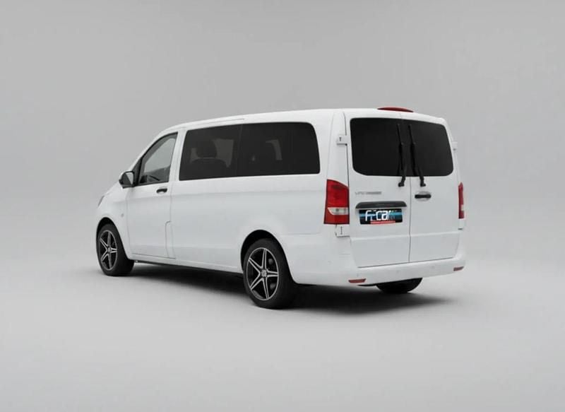 Usado Mercedes Vito 163 HP (119 kW) 2020 Branco Van