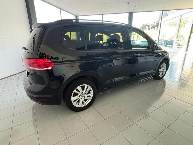 Usado VW Touran 122 HP (89 kW) 2022 Preto Monovolume